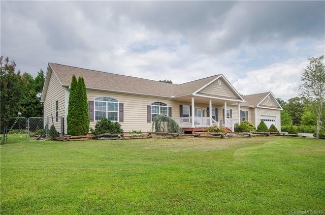 123 Cheraw Ln, Flat Rock, NC 28731 - photo 1