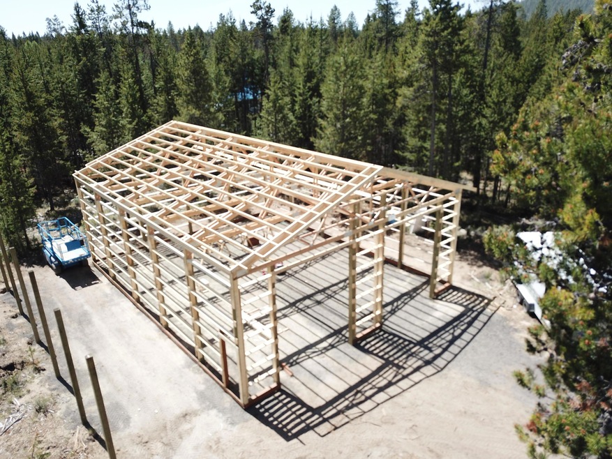 Pole building