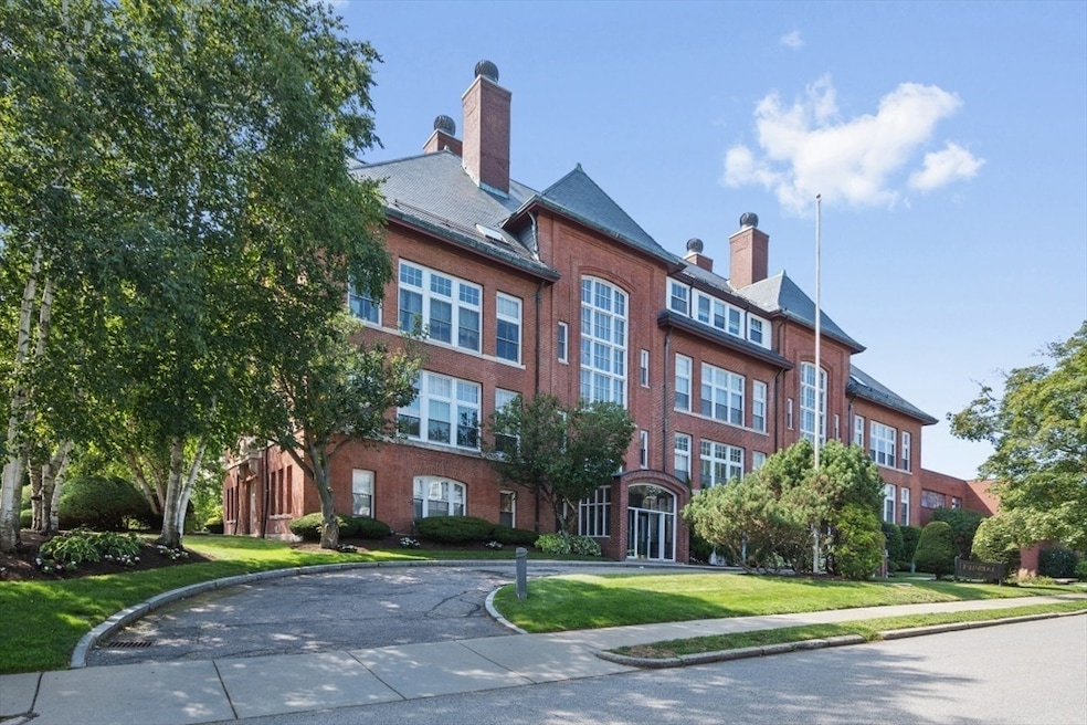 51 Pettee St unit 36, Newton Upper Falls, MA 02464 - photo 1