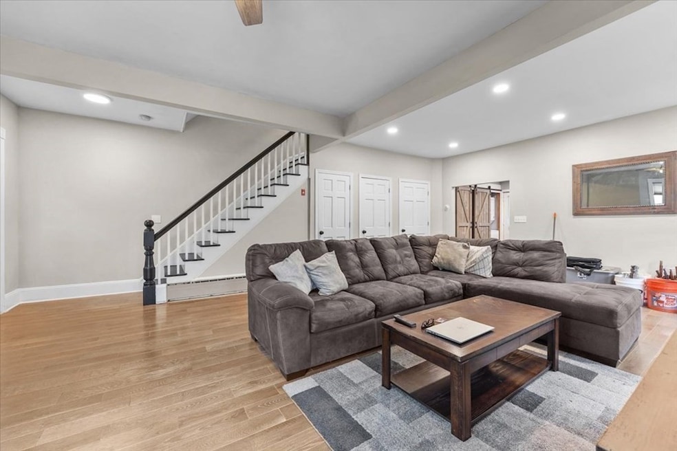 29 Congress St, Amesbury, MA 01913 - photo 1