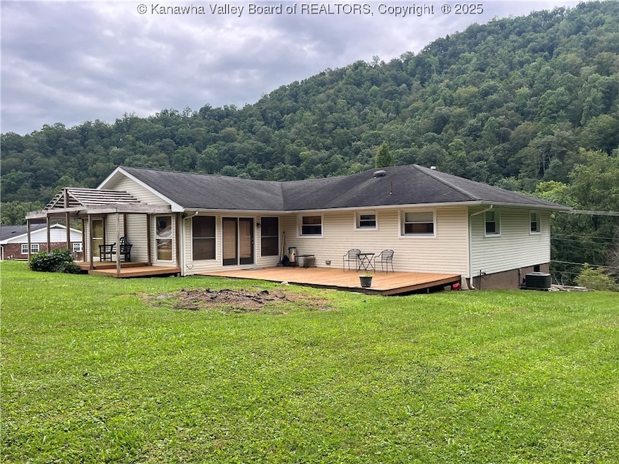 80 Flint Ln, Racine, WV 25165 - photo 1