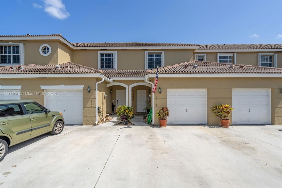 12006 SW 2nd St, Pembroke Pines, FL 33025 - photo 1