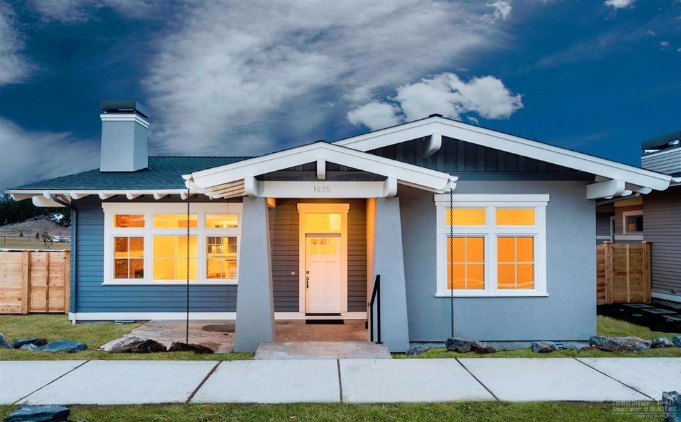 1695 NW Fields St, Bend, OR 97703 - photo 1