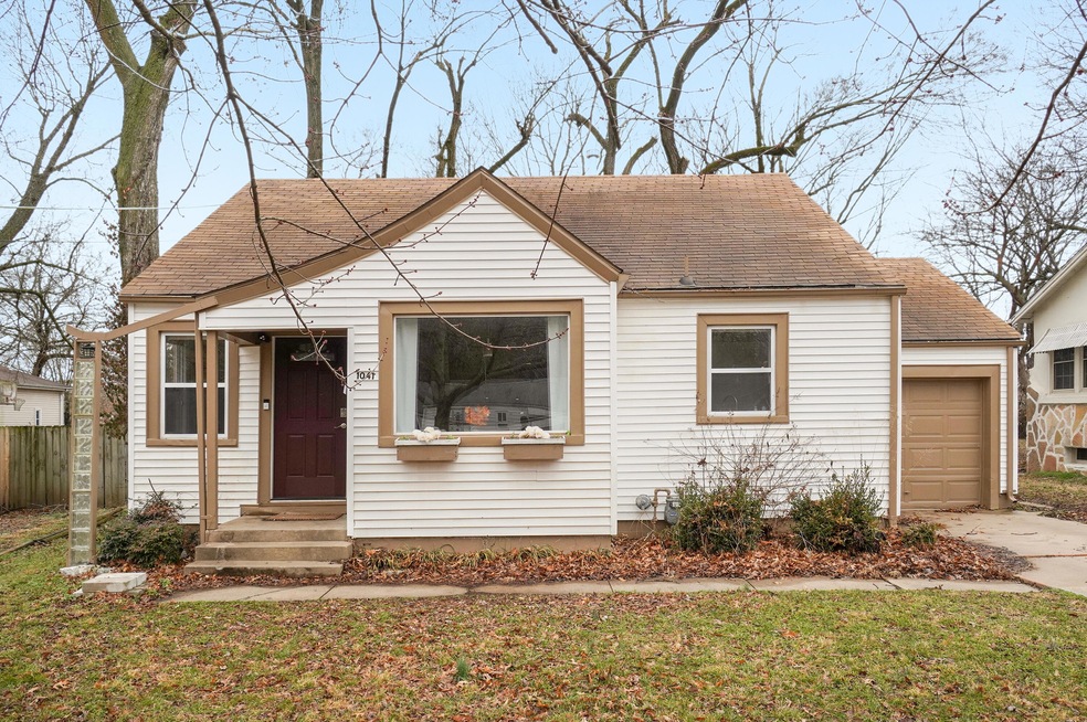 1041 S Crutcher Ave-2