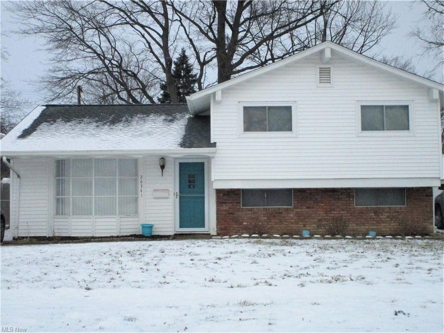 Move-in ready split level with vaulted ceilings.