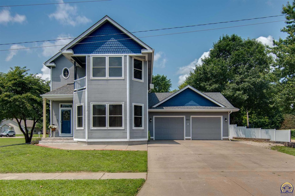 501 Griswold St, Rossville, KS 66533 - photo 1