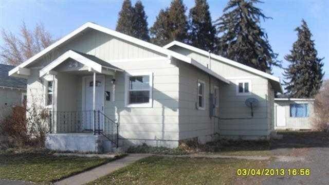 2241 Applegate Ave, Klamath Falls, OR 97601 - photo 1