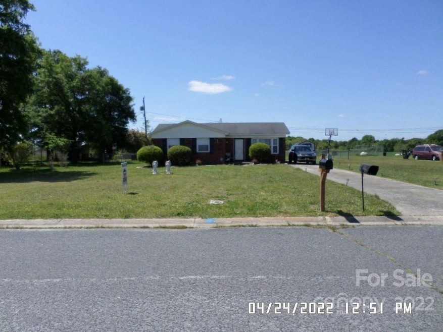 833 Lakeview Dr, Marshville, NC 28103 - photo 1