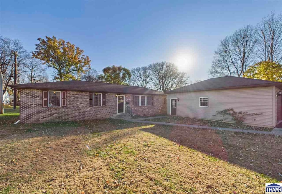 816 Jefferson St, Covington, IN 47932 - photo 1