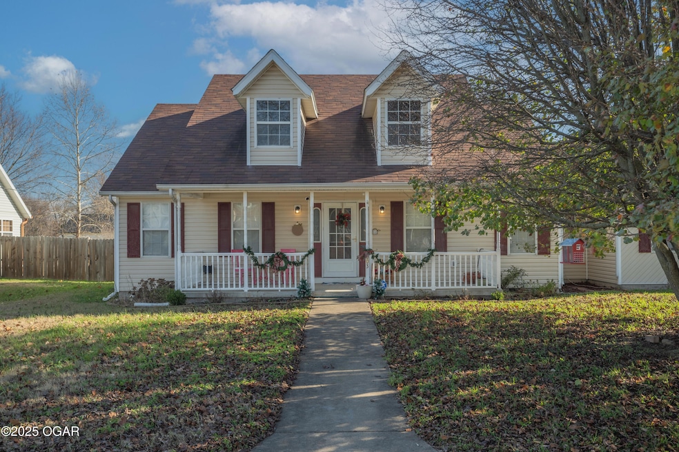 2003 Blue Jay Dr, Webb City, MO 64870 - photo 1