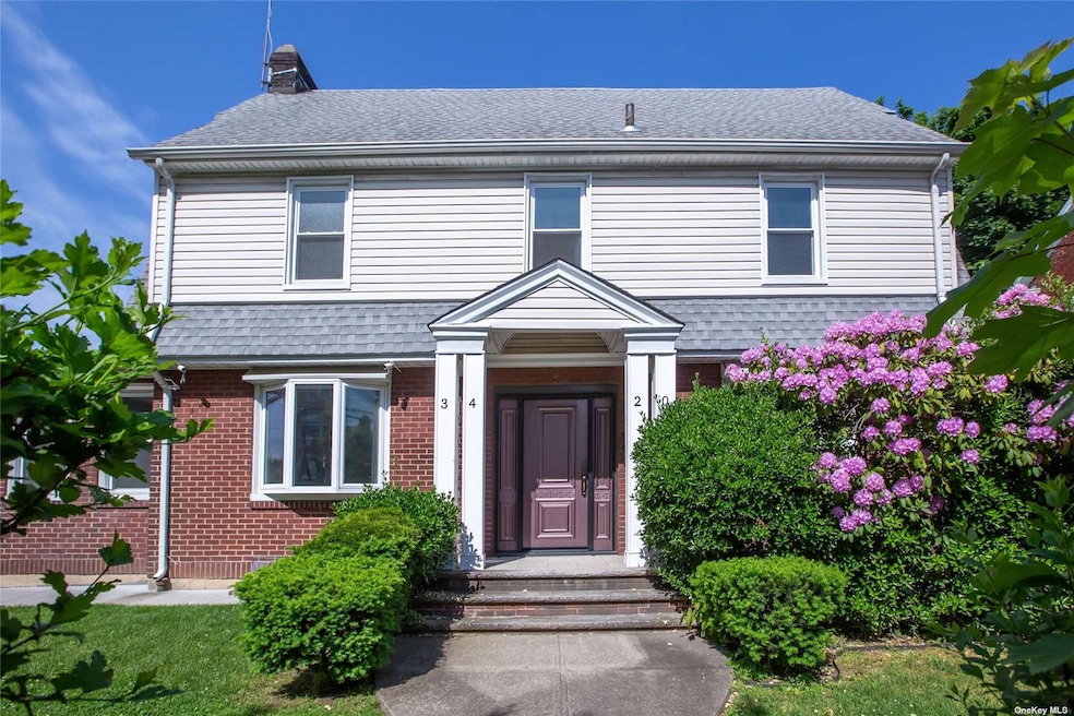 Sold $1,658,000 • Co-Listing Agent