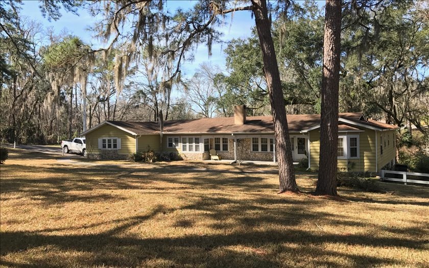 384 NW Palm Dr, Lake City, FL 32055 - photo 1