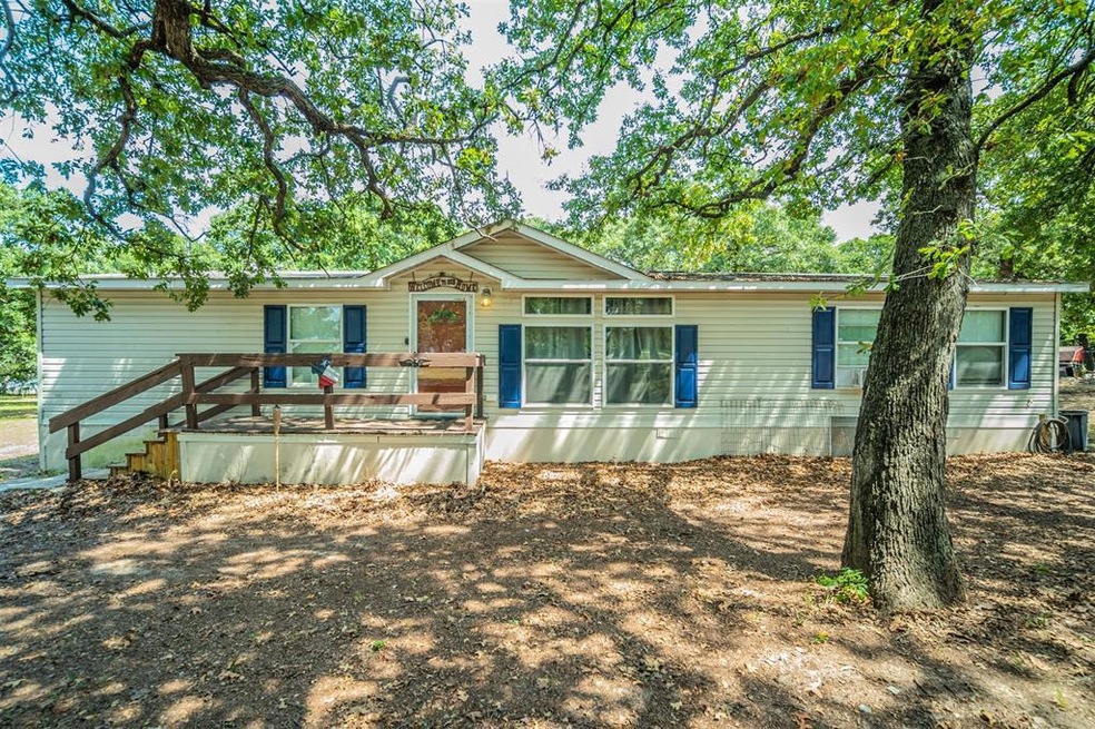 131 Oakley Cir, Weatherford, TX 76085 - photo 1