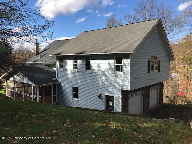 8 Horseshoe Dr, Honesdale, PA 18431 - photo 1
