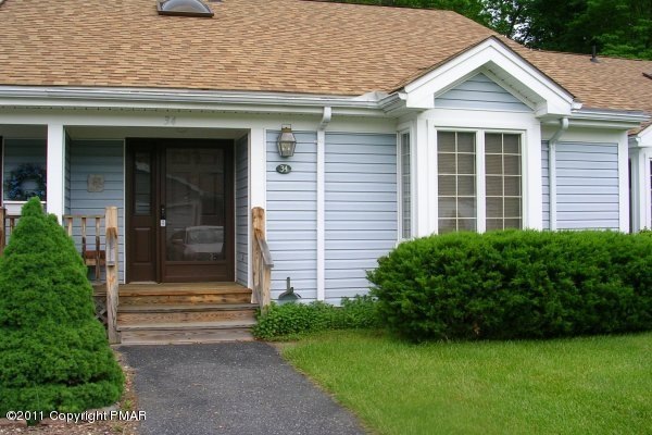 34 Village Dr, Stroudsburg, PA 18360 - photo 1