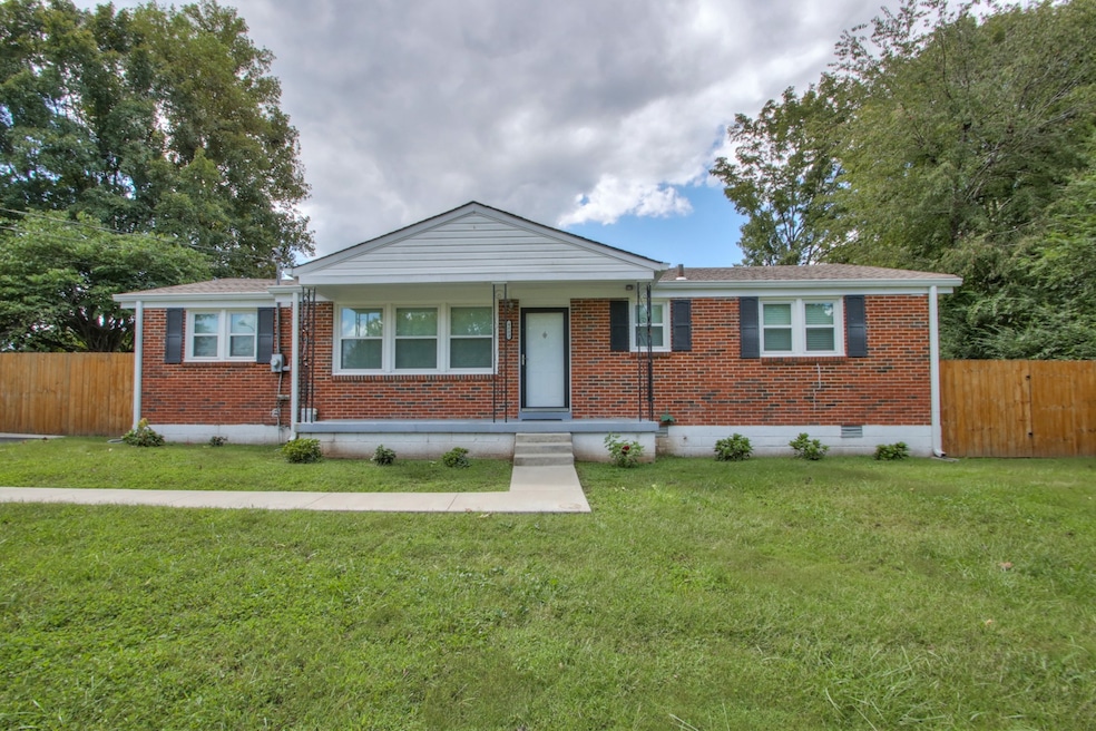 4003 Glenrose Dr, Columbia, TN 38401 - photo 1