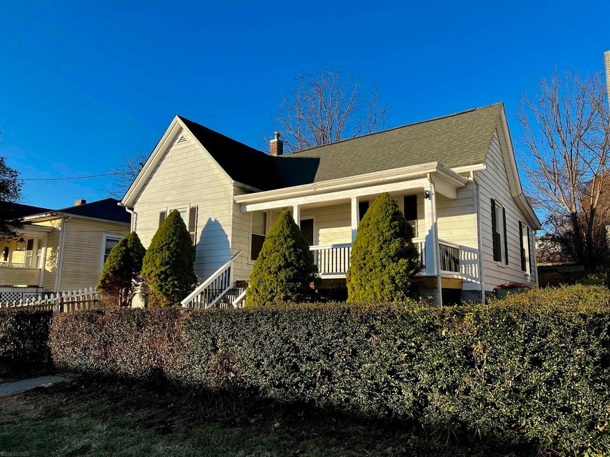 216 Lagrange St, Pulaski, VA 24301 - photo 1