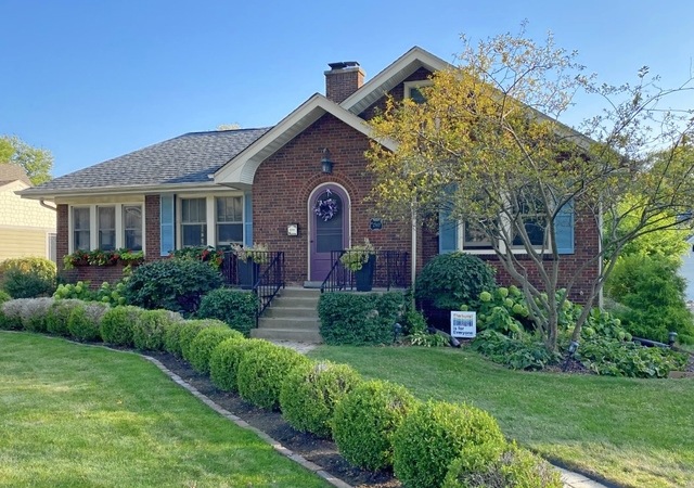 240 E Vallette St, Elmhurst, IL 60126 - photo 1