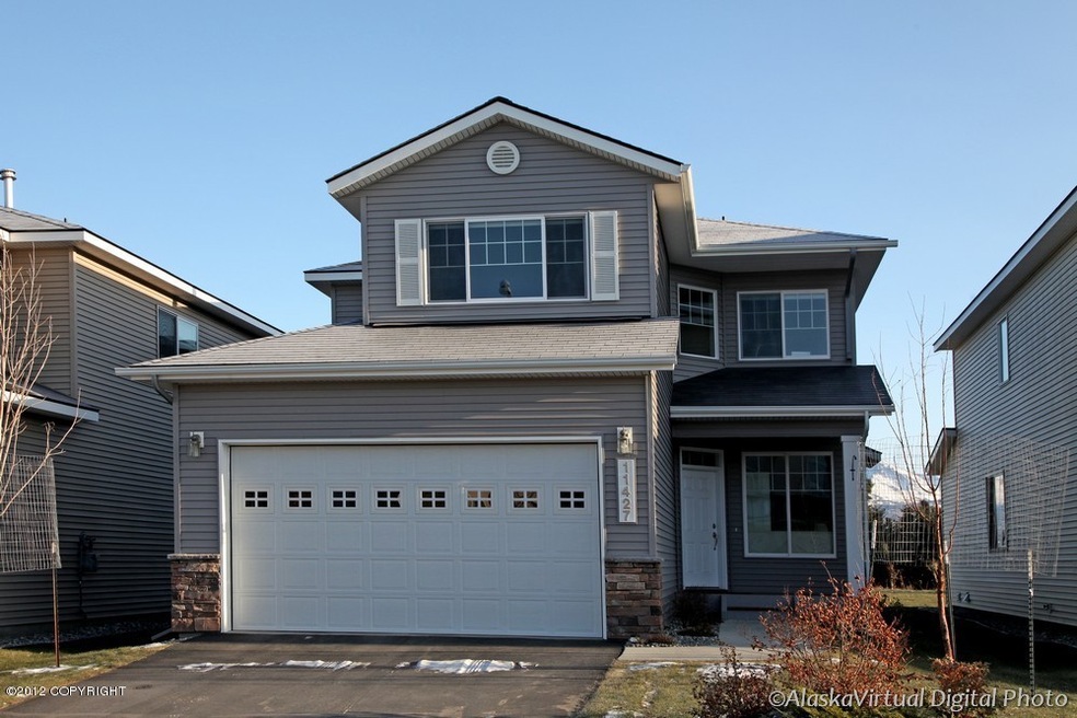 Welcome Home to 11427 Discovery View Dr.
