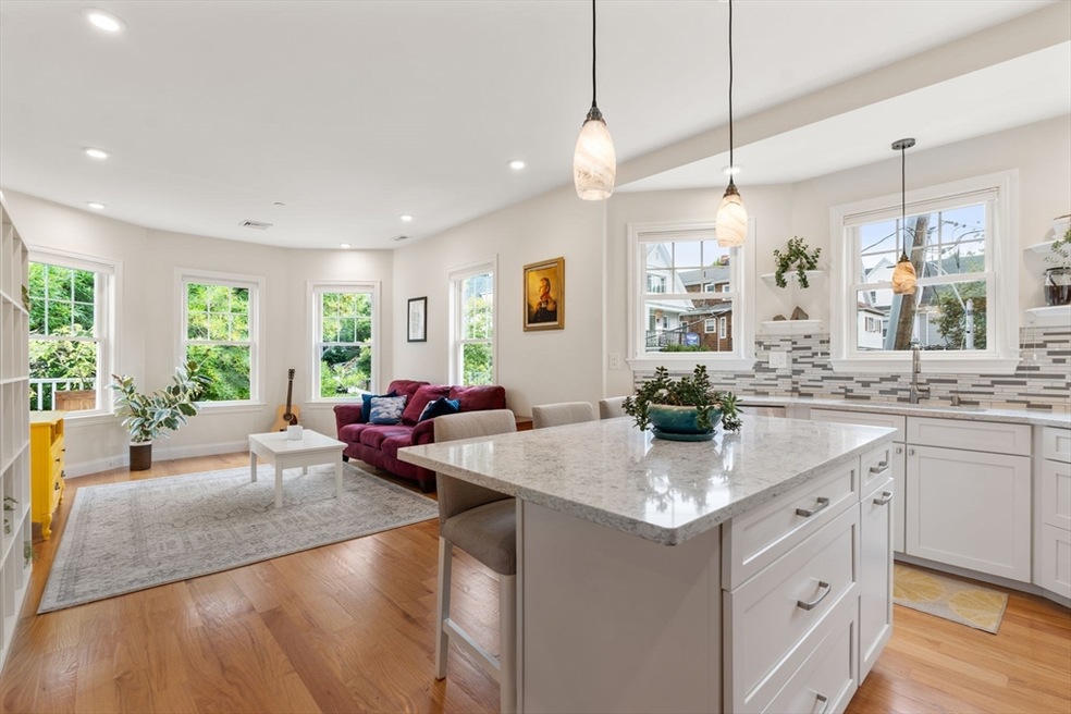 466 Medford St unit 3, Somerville, MA 02145 - photo 1