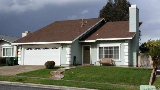 Beautiful two story home in well established neigh