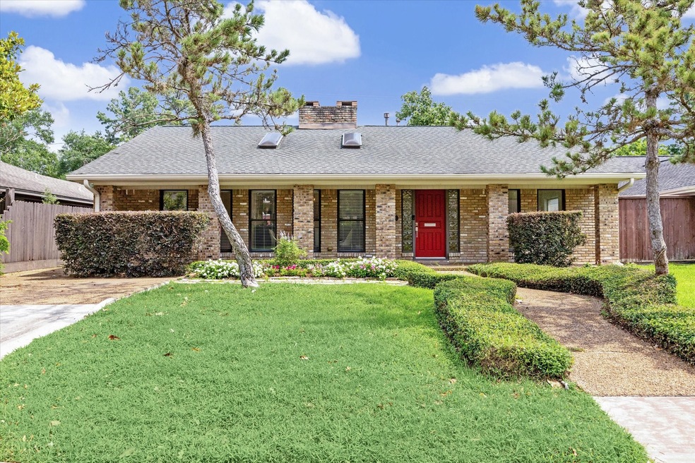 531 Azaleadell Dr, Houston, TX 77018 - photo 1