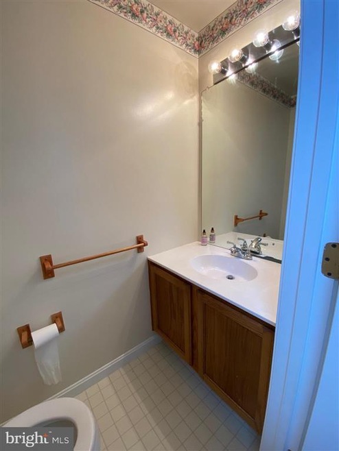 16889 Jed Forest Ln, Woodbridge, VA 22191 - photo 1