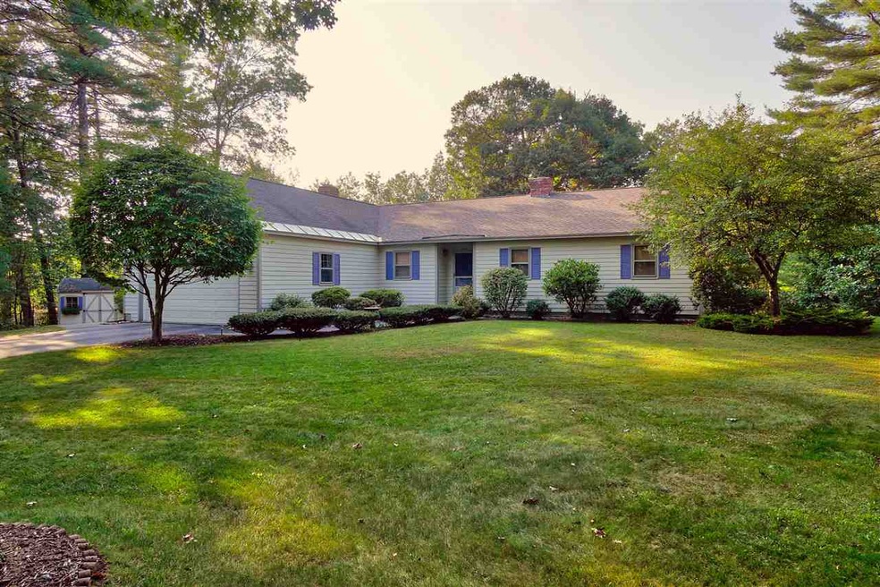 20 Jefferson Dr, Londonderry, NH 03053 - photo 1