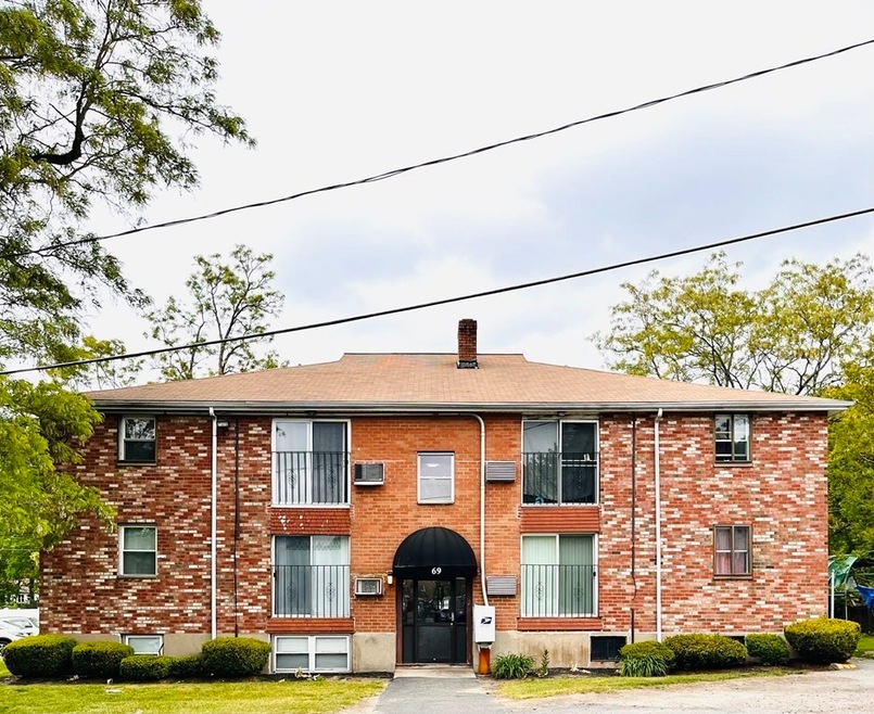 69 W Elm Terrace unit 11, Brockton, MA 02301 - photo 1