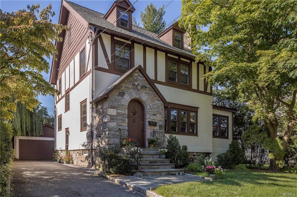 4 Hobart St, Bronxville, NY 10708 - photo 1