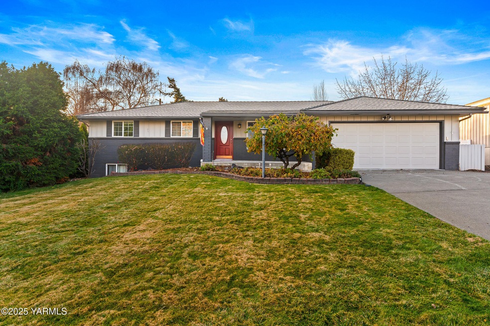 408 N 61st Ave, Yakima, WA 98908 - photo 1