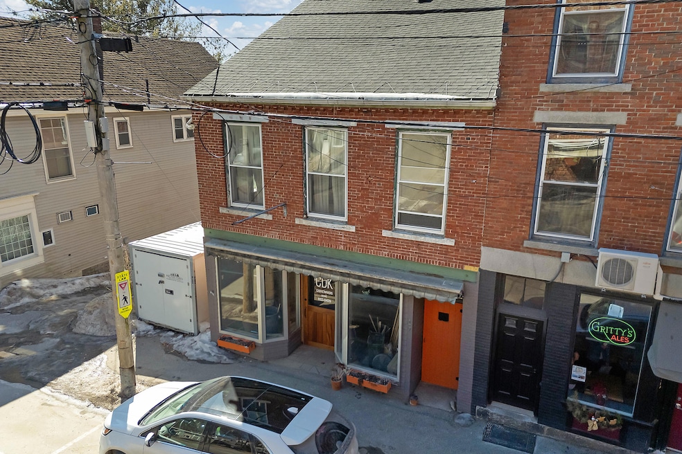17 Friendship Rd_107