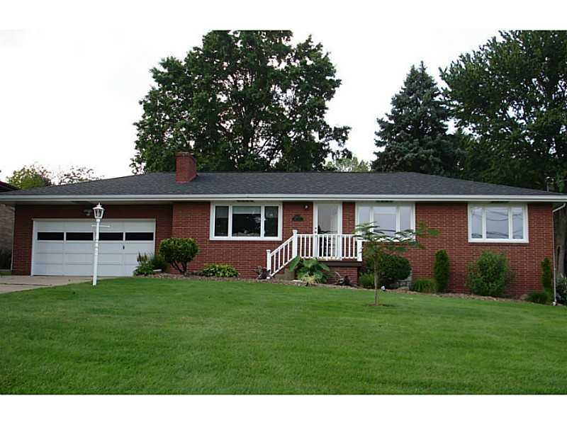 Exterior Front. Immaculate brick ranch - Norwin Sc
