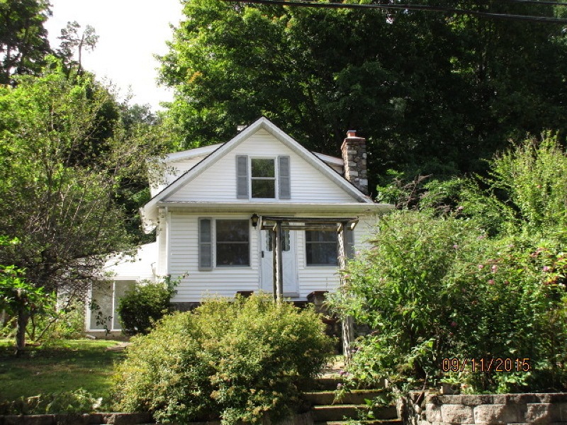 91 Vreeland Ave, Bloomingdale, NJ 07403 - photo 1