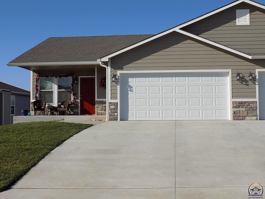 4127 SW Shenandoah Rd, Topeka, KS 66610 - photo 1