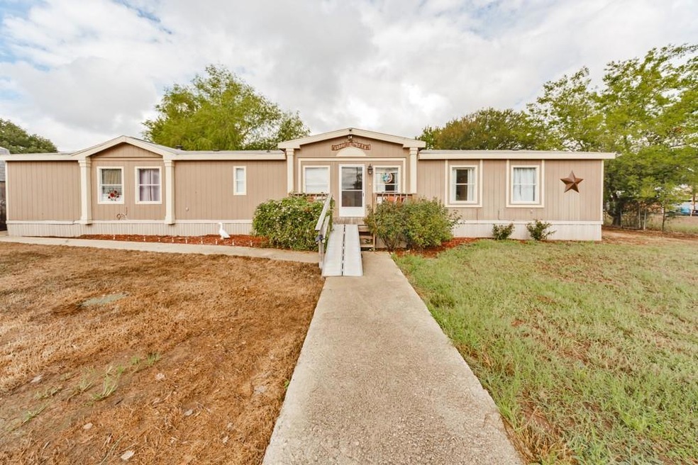 925 Tiffany St, Azle, TX 76020 - photo 1