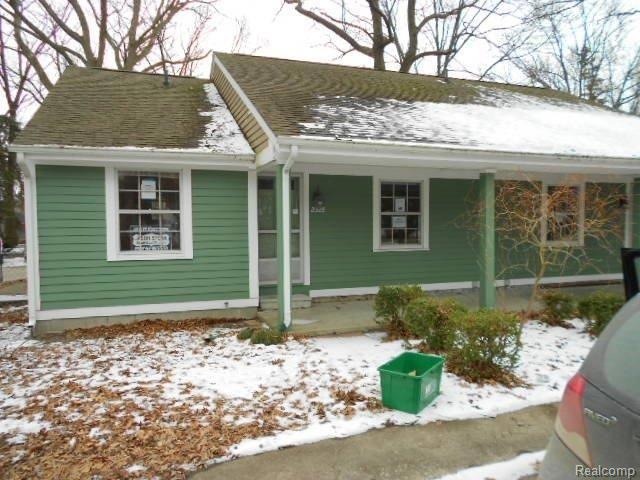 2328 Brandywine Ln unit 2332, Port Huron, MI 48060 - photo 1