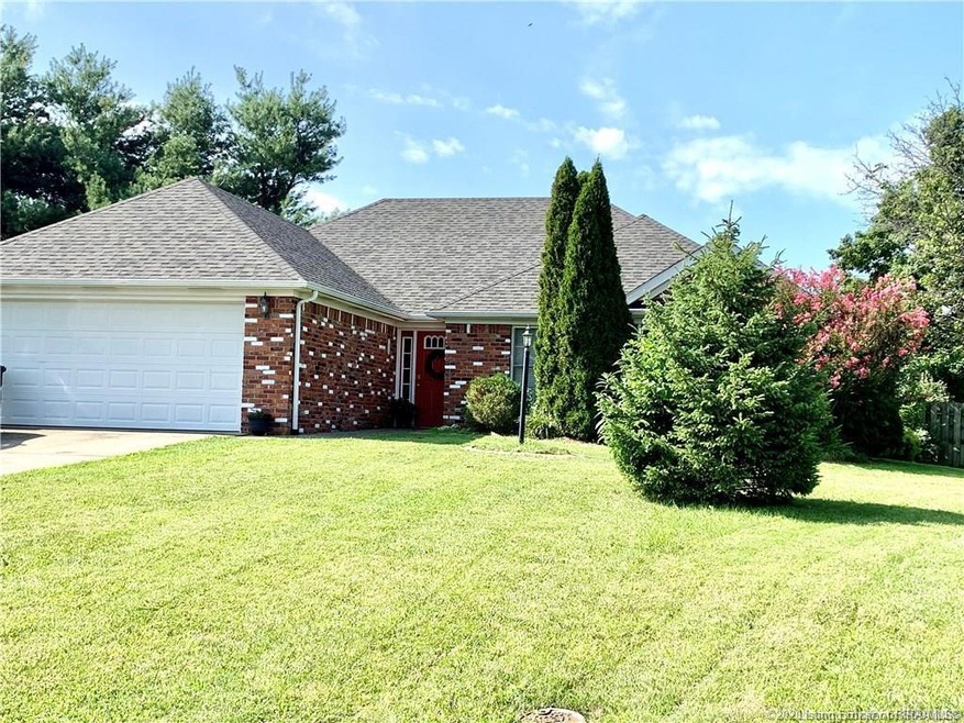 4107 Andrew Dr, Floyds Knobs, IN 47119 - photo 1