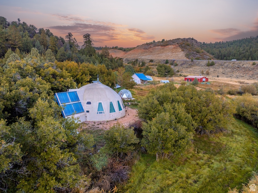 1460 E Coral Pink Cliffs Rd, Glendale, UT 84729 - photo 1