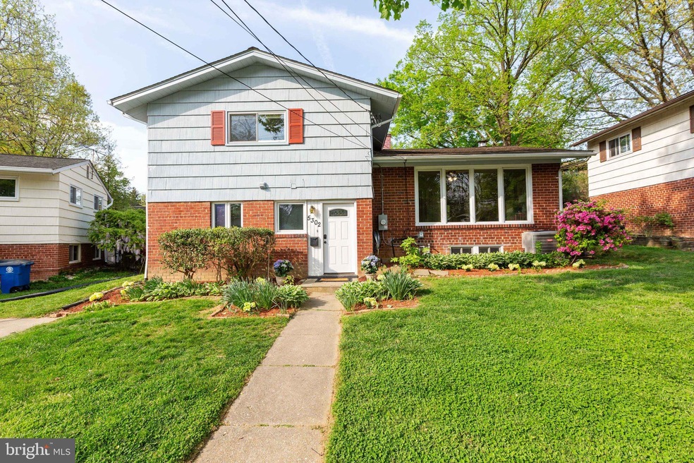 5302 Bangor Dr, Kensington, MD 20895 - photo 1