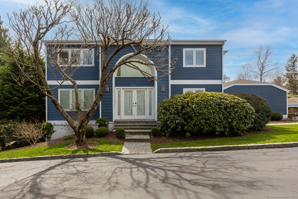 201 Silver Creek Ln unit 201, Norwalk, CT 06850 - photo 1