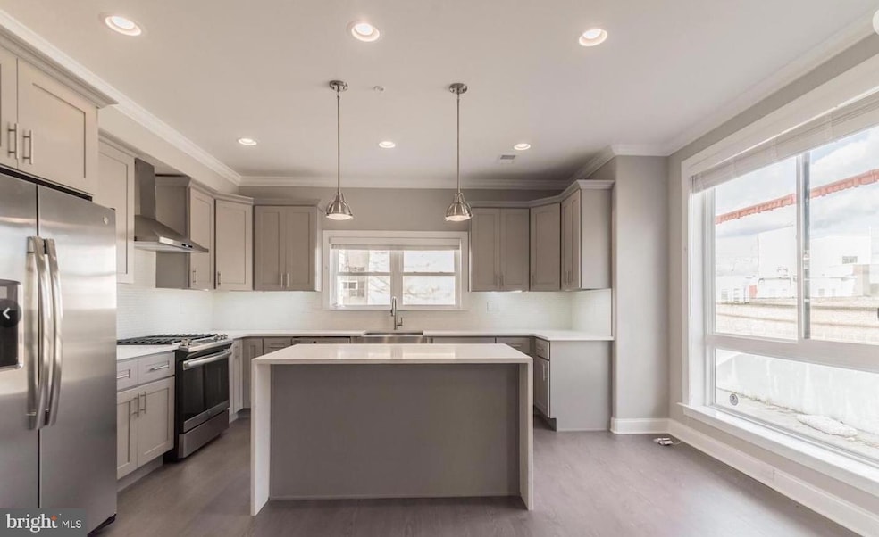 1400 S 24th St unit 2, Philadelphia, PA 19146 - photo 1