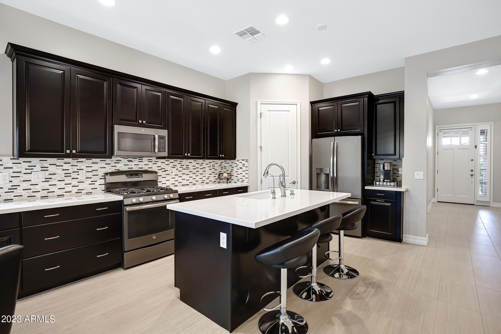 2880 E Citrus Way-16
