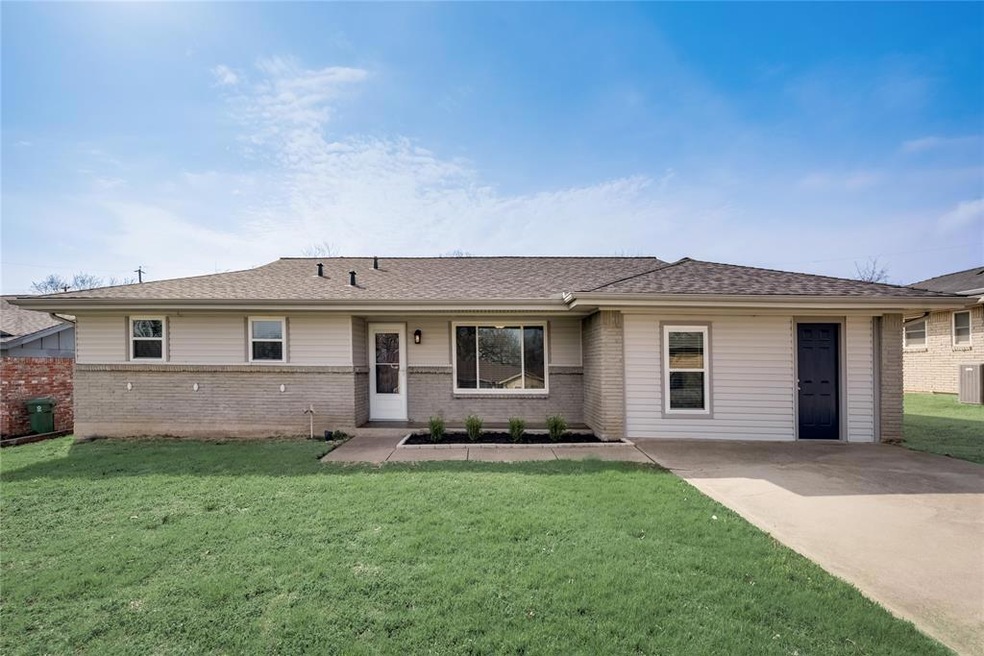 905 Mccurry Ave, Bedford, TX 76022 - photo 1