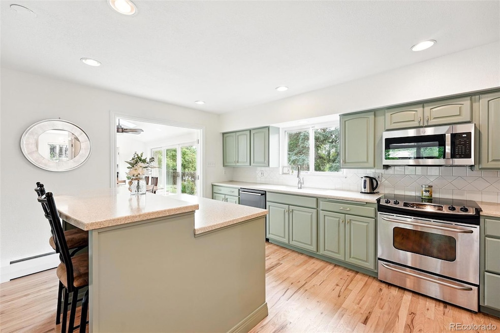 Sold $900,000 • Co-Listing Agent