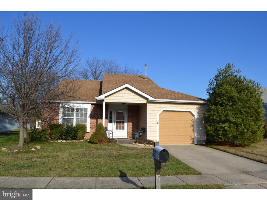 89 Knollwood Dr, Woodbury, NJ 08096 - photo 1