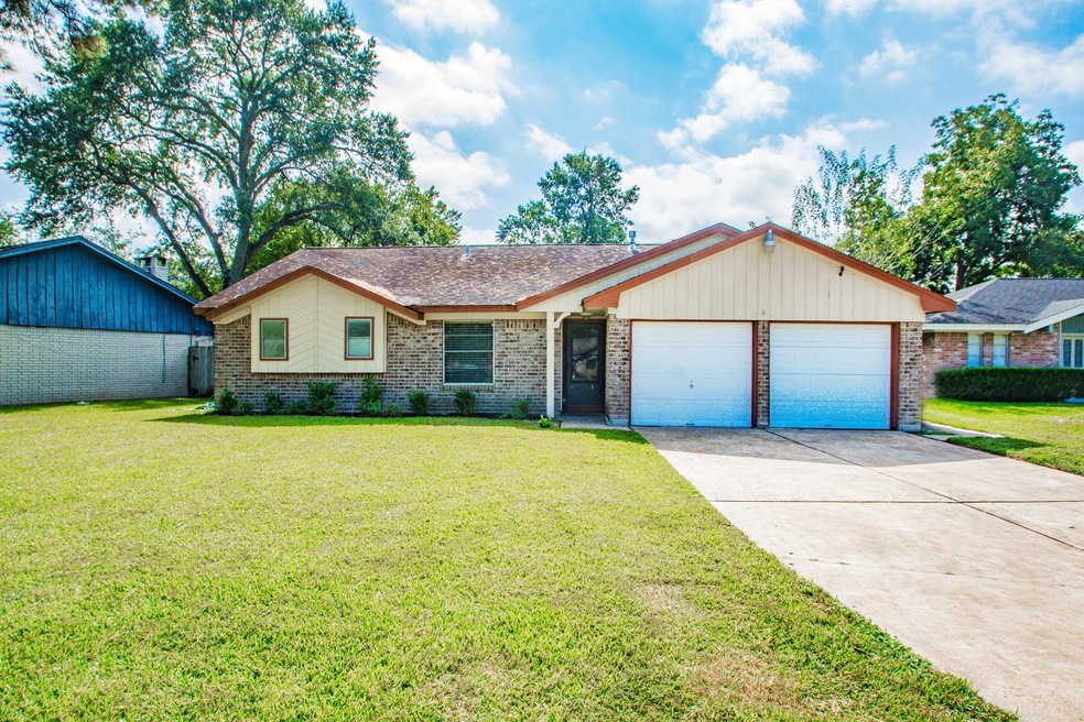 7127 Shady Moss Ln, Houston, TX 77040 - photo 1