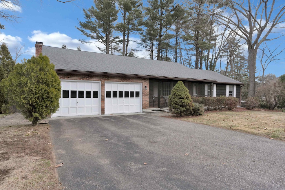 Welcome to 5 Juniper Road, North Hampton, NH