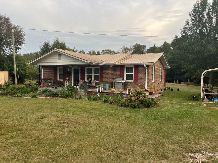 2143 Deep Creek Rd NW, Dewy Rose, GA 30634 - photo 1