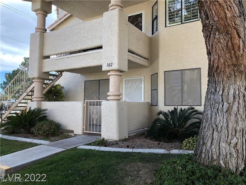 1105 Sulphur Springs Ln unit 102, Las Vegas, NV 89128 - photo 1